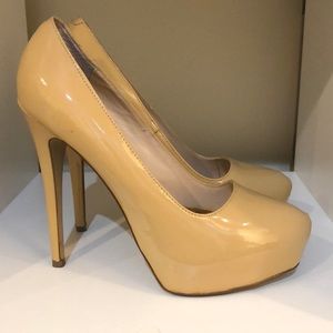 Steve Madden Yasmin Nude Pumps